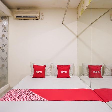 Super Oyo Capital O 92633 Spring Hotel Gubeng Surabaja Zewnętrze zdjęcie