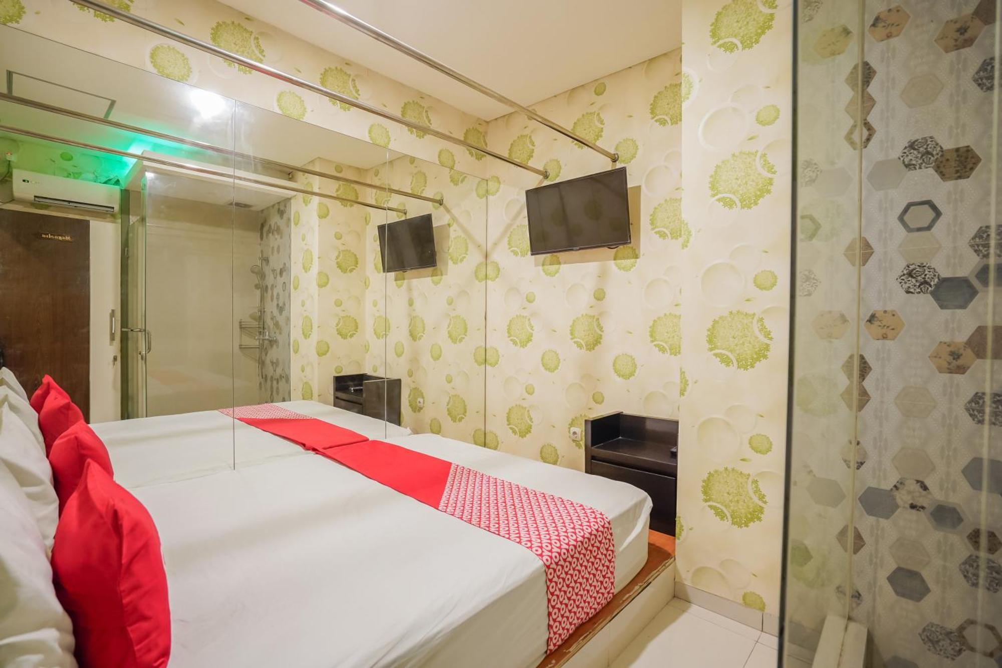 Super Oyo Capital O 92633 Spring Hotel Gubeng Surabaja Zewnętrze zdjęcie