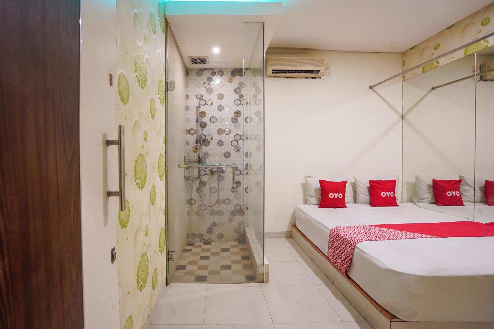Super Oyo Capital O 92633 Spring Hotel Gubeng Surabaja Zewnętrze zdjęcie